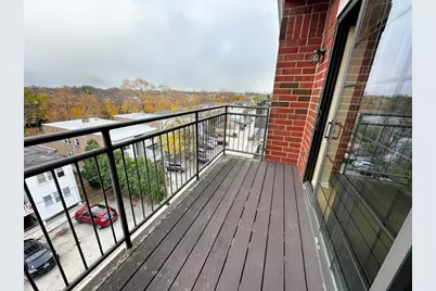 8255 Skokie Boulevard #502, Skokie, IL 60077 - Photo 4