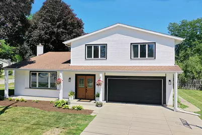 1061 N Smith Street, Palatine, IL 60067 - Photo 2