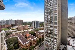 3930 N Pine Grove Ave, Chicago, IL 60613 - Photo 28