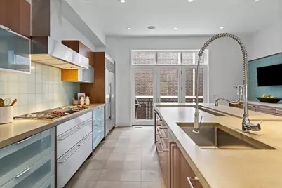 460 W Superior Street #4-5, Chicago, IL 60654 - Photo 14
