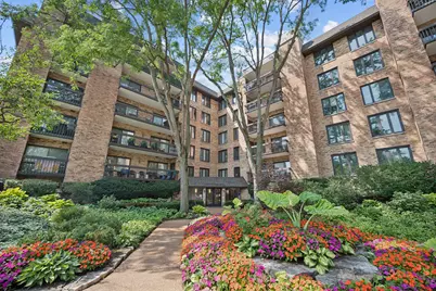 1740 Mission Hills Road #303, Northbrook, IL 60062 - Photo 1
