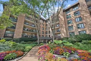 1740 Mission Hills Rd, Northbrook, IL 60062 - Photo 1