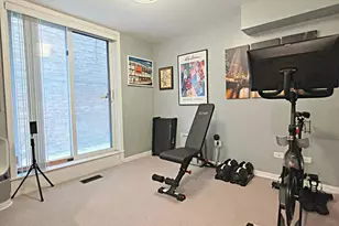 4240 N Kenmore Ave, Chicago, IL 60613 - Photo 10