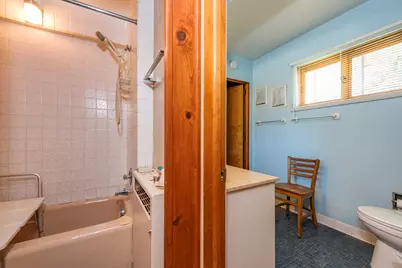 1600 17th Street, North Chicago, IL 60064 - Photo 20