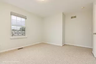 1562 Moluf St, Dekalb, IL 60115 - Photo 20