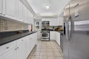 2N266 Prairie Ave, Glen Ellyn, IL 60137 - Photo 8