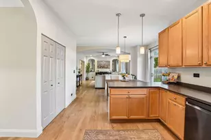 138 Cobbler Ln, Sugar Grove, IL 60554 - Photo 8