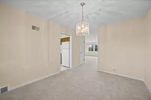 10710 W Cermak Rd, Westchester, IL 60154 - Photo 10