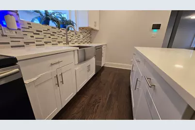7951 S Blackstone Avenue, Chicago, IL 60619 - Photo 14