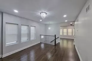 2123 S 10th Ave, Maywood, IL 60153 - Photo 10
