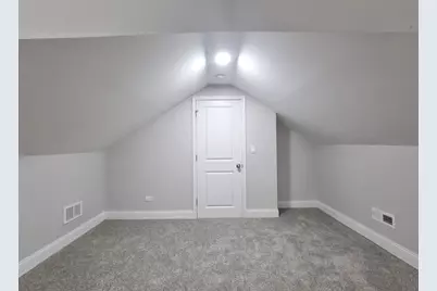 2123 S 10th Avenue, Maywood, IL 60153 - Photo 18