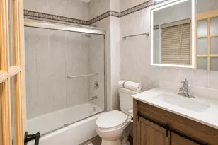 19428 Oak Ave, Country Club Hills, IL 60478 - Photo 12