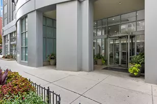 600 N Dearborn St, Chicago, IL 60654 - Photo 2