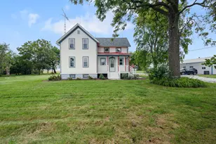 3577 E 5000N Road N, Bourbonnais, IL 60914 - Photo 2