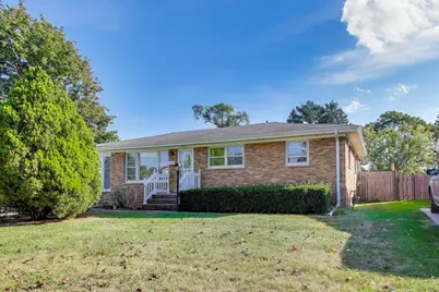 901 S Can Dota Avenue, Mount Prospect, IL 60056 - Photo 2