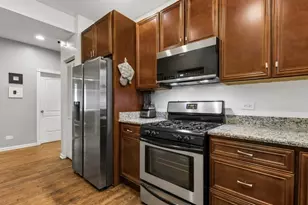 1641 W Farwell Ave, Chicago, IL 60626 - Photo 6