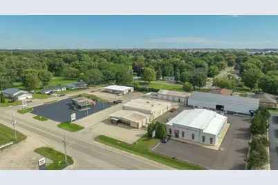 903 S 7th Street, Rochelle, IL 61068 - Photo 38
