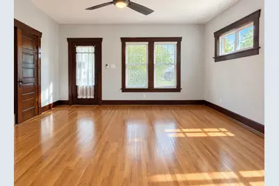445 Pleasant Street, Woodstock, IL 60098 - Photo 6
