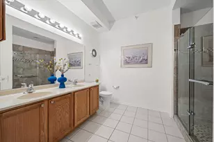 8300 Concord Dr, Morton Grove, IL 60053 - Photo 16