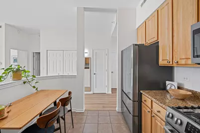 8300 Concord Drive #603, Morton Grove, IL 60053 - Photo 4