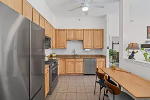 8300 Concord Dr, Morton Grove, IL 60053 - Photo 6