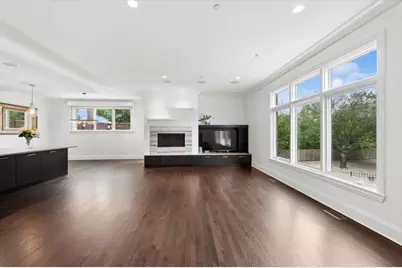 2730 N Hartland Court, Chicago, IL 60614 - Photo 16