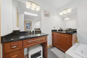 2646 S Hillock Ave, Chicago, IL 60608 - Photo 24