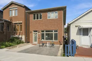 2646 S Hillock Ave, Chicago, IL 60608 - Photo 2