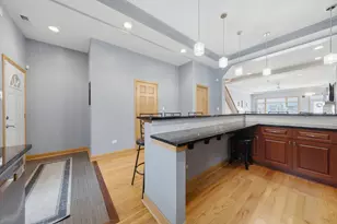2646 S Hillock Ave, Chicago, IL 60608 - Photo 14