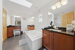 2646 S Hillock Ave, Chicago, IL 60608 - Photo 22
