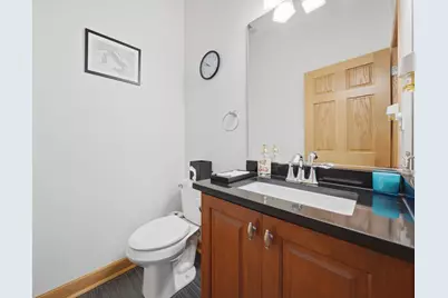 2646 S Hillock Avenue, Chicago, IL 60608 - Photo 16