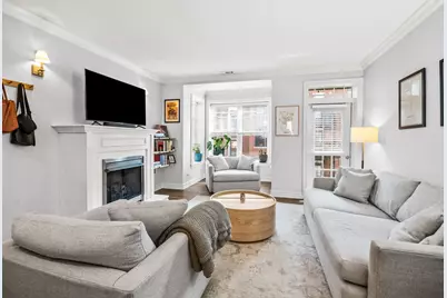 2711 N Mildred Avenue #2A, Chicago, IL 60614 - Photo 2