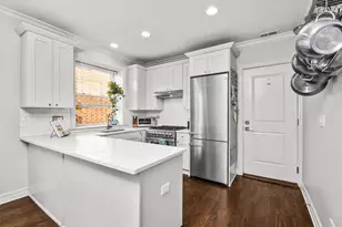 2711 N Mildred Ave, Chicago, IL 60614 - Photo 6