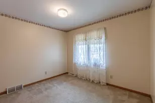 805 S Park Ave, Mendota, IL 61342 - Photo 14