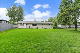 443 Glendale Rd, Roselle, IL 60172 - Photo 20