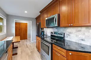 443 Glendale Rd, Roselle, IL 60172 - Photo 6