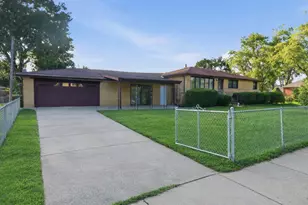 8300 Long Ave, Burbank, IL 60459 - Photo 1