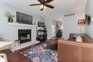 2104 Park Pl Dr, Bloomington, IL 61701 - Photo 6