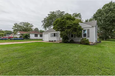 1412 Meriden Street, Mendota, IL 61342 - Photo 2