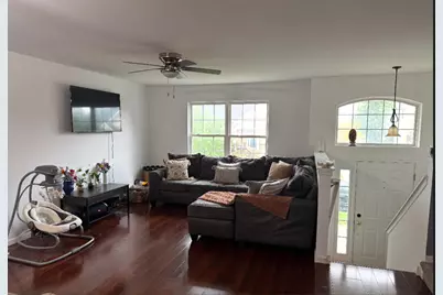 902 Galway Lane, Pingree Grove, IL 60140 - Photo 2