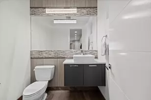 933 W George St, Chicago, IL 60657 - Photo 14