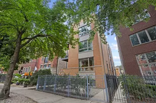 933 W George St, Chicago, IL 60657 - Photo 1