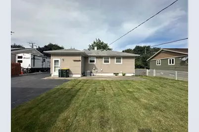 2402 Rohlwing Road, Rolling Meadows, IL 60008 - Photo 2