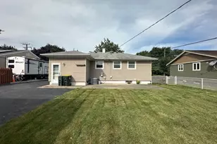 2402 Rohlwing Rd, Rolling Meadows, IL 60008 - Photo 2