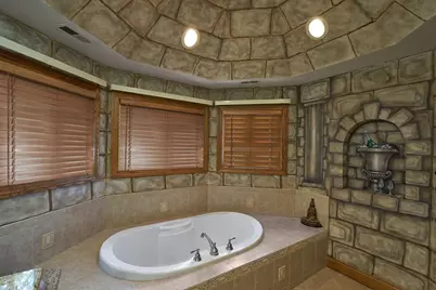 9508 Natoma Avenue, Oak Lawn, IL 60453 - Photo 6