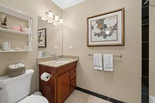 1321 W Winnemac Ave, Chicago, IL 60640 - Photo 12