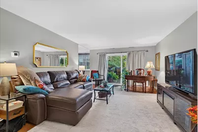 460 Raintree Court #1H, Glen Ellyn, IL 60137 - Photo 2
