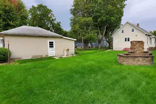 241 E 1st St, Oglesby, IL 61348 - Photo 18
