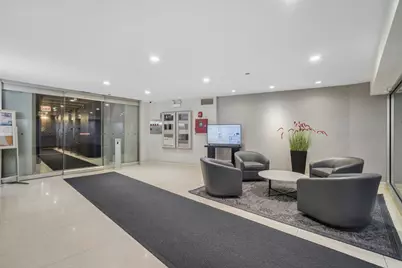 300 N State Street #5504, Chicago, IL 60654 - Photo 4