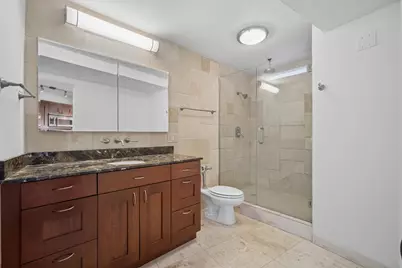 300 N State Street #5504, Chicago, IL 60654 - Photo 14